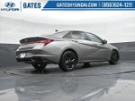 2022 Elantra Thumbnail 34