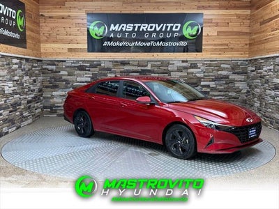 2023 Hyundai Elantra SEL 4DR Sedan