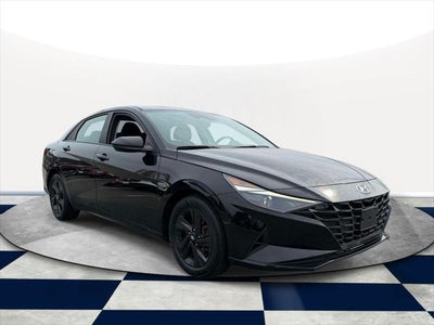 2023 Hyundai Elantra SEL 4DR Sedan