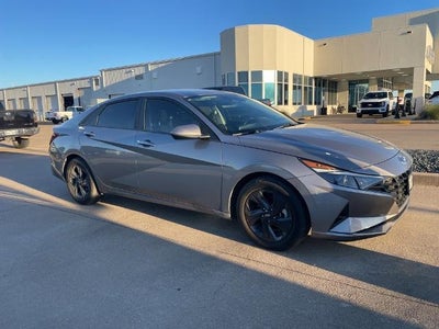 2023 Hyundai Elantra SEL 4DR Sedan