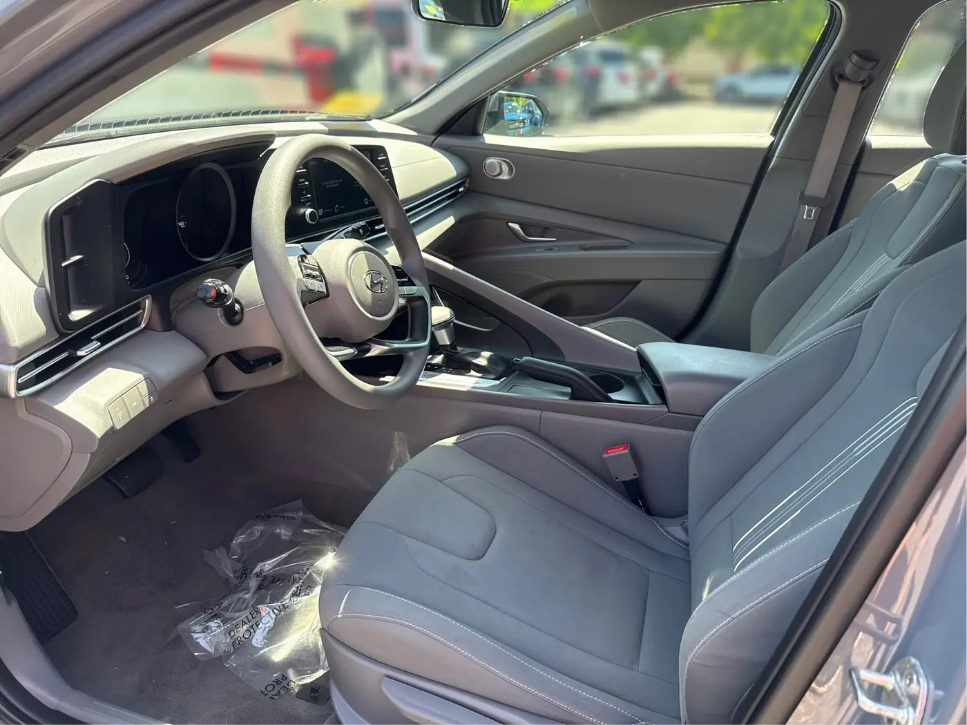 2022 Hyundai Elantra - $22,991
