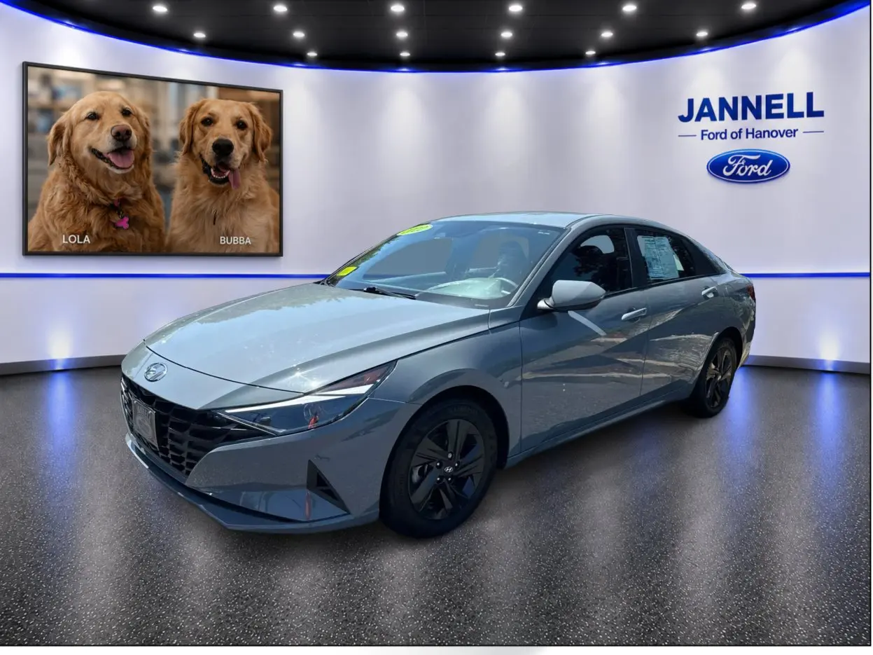 2022 Hyundai Elantra - $22,991