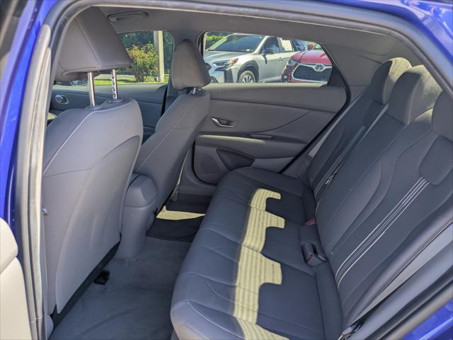 2023 Hyundai Elantra - $15,702