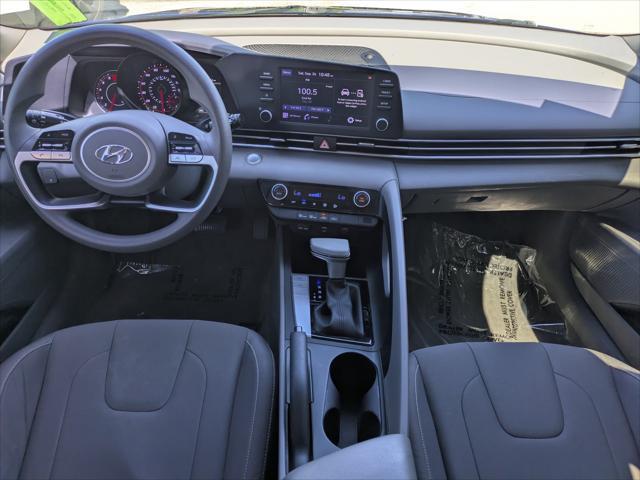 2023 Hyundai Elantra - $15,702