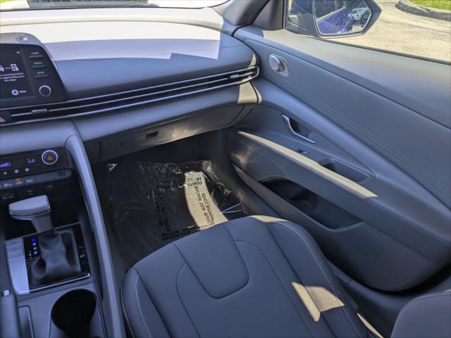 2023 Hyundai Elantra - $15,702