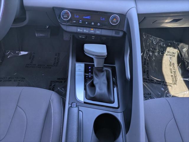 2023 Hyundai Elantra - $15,702