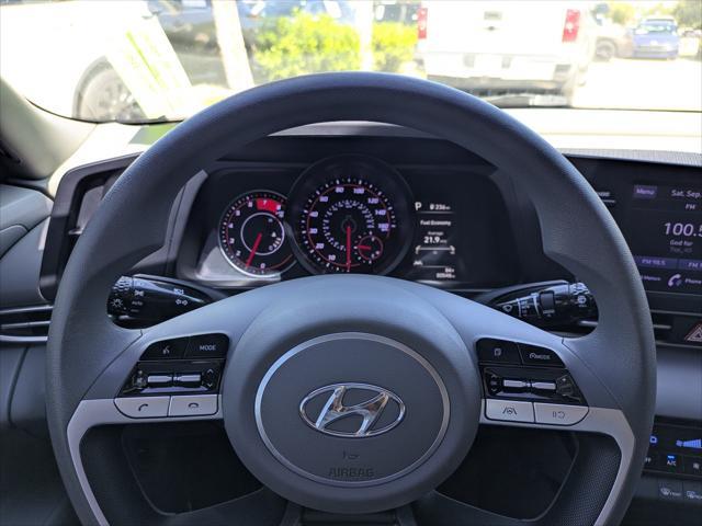2023 Hyundai Elantra - $15,702