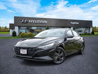 2023 Hyundai Elantra SEL 4DR Sedan