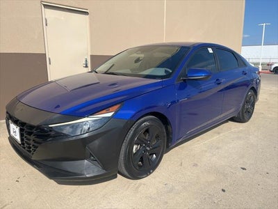 2023 Hyundai Elantra SEL 4DR Sedan