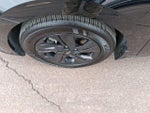 2023 Elantra Thumbnail 10