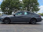 2023 Elantra Thumbnail 4