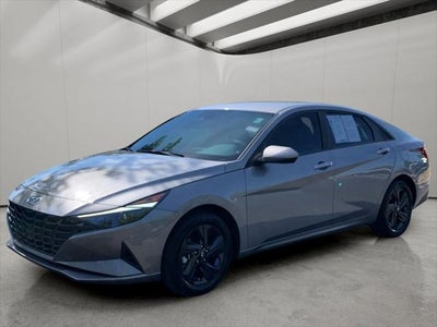 2023 Hyundai Elantra SEL 4DR Sedan
