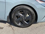 2022 Elantra Thumbnail 32