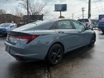2023 Elantra Thumbnail 4