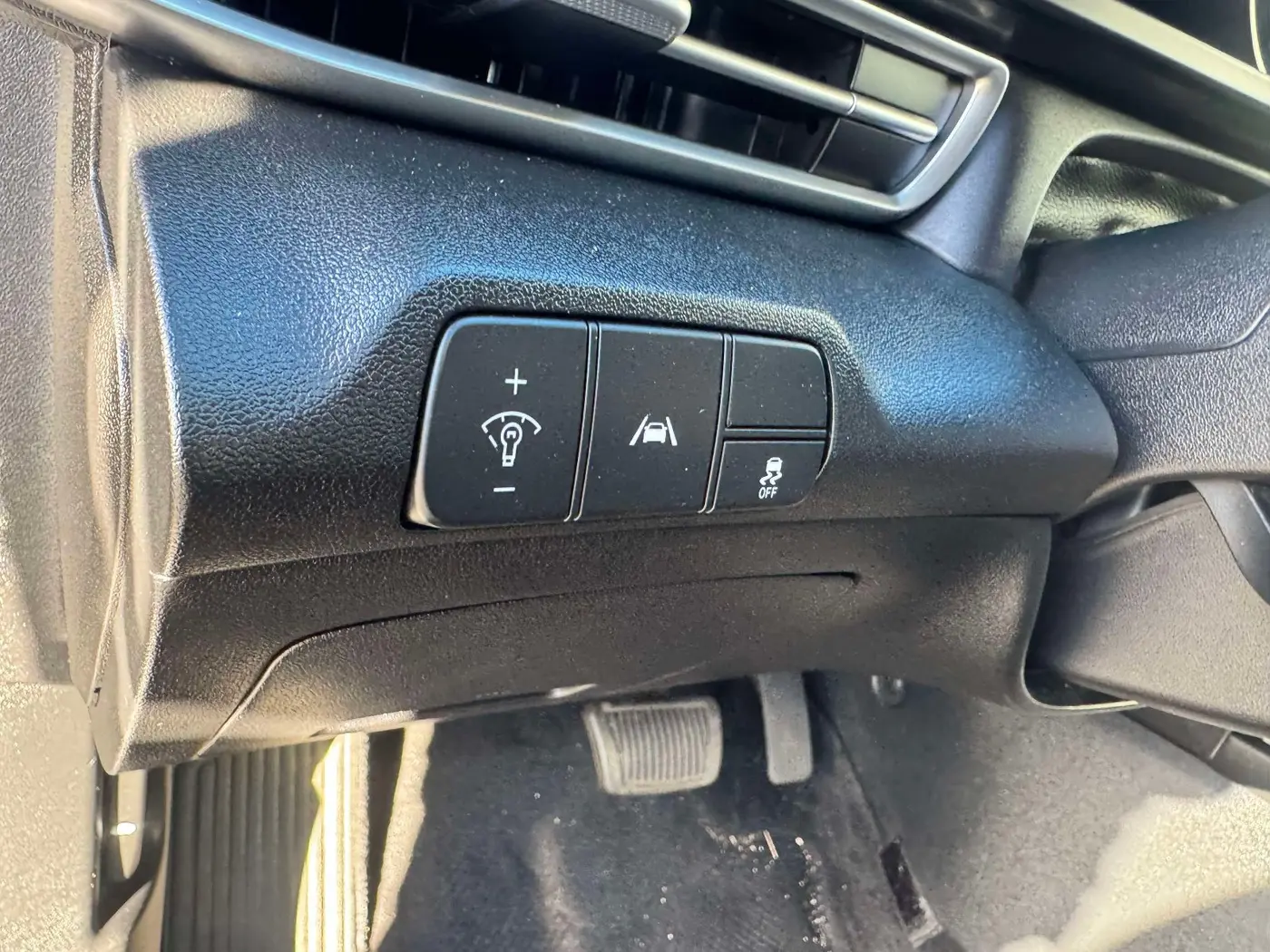 2023 Hyundai Elantra - $14,990