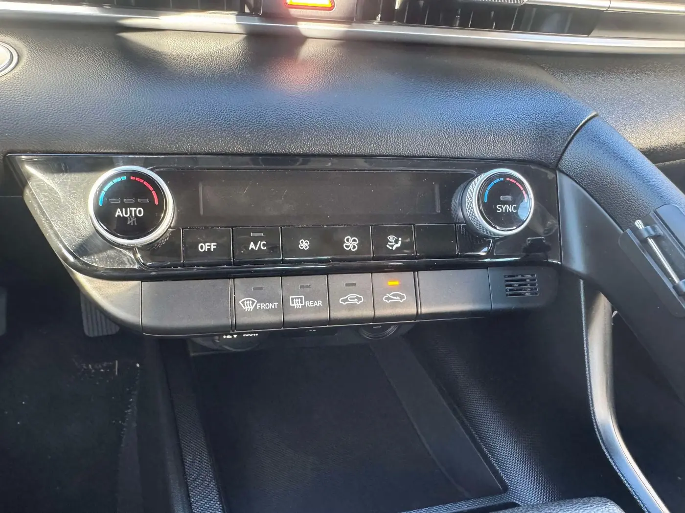 2023 Hyundai Elantra - $14,990