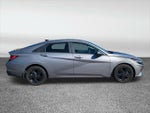 2023 Elantra Thumbnail 4