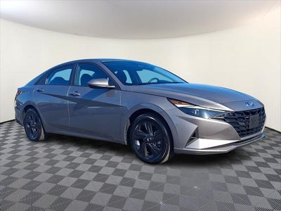 2023 Hyundai Elantra SEL 4DR Sedan
