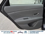 2023 Elantra Thumbnail 17