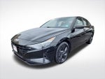 2022 Elantra Thumbnail 4