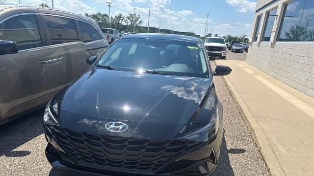 2022 Hyundai ELANTRA SEL