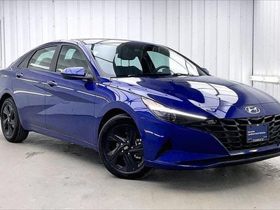 2023 Hyundai Elantra SEL 4DR Sedan