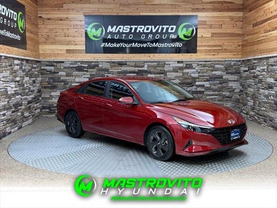 2023 Hyundai Elantra SEL 4DR Sedan