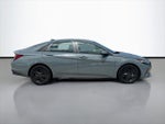 2022 Elantra Thumbnail 4