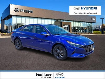 Photo of a 2023 Hyundai Elantra SEL 4DR Sedan for sale