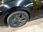2023 Elantra Thumbnail 15