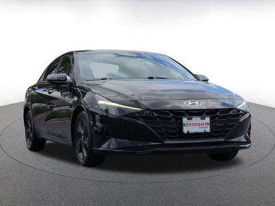 2021 Hyundai Elantra SEL 4DR Sedan