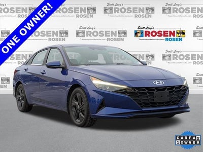 2023 Hyundai Elantra SEL 4DR Sedan