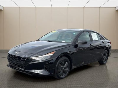 Photo of a 2022 Hyundai Elantra SEL 4DR Sedan for sale