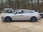 2022 Elantra Thumbnail 3