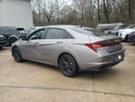 2022 Elantra Thumbnail 8