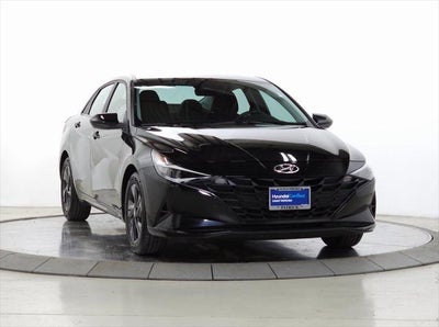 2023 Hyundai Elantra SEL 4DR Sedan
