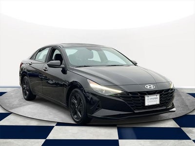 2023 Hyundai Elantra SEL 4DR Sedan