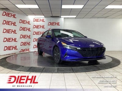 2023 Hyundai Elantra SEL 4DR Sedan