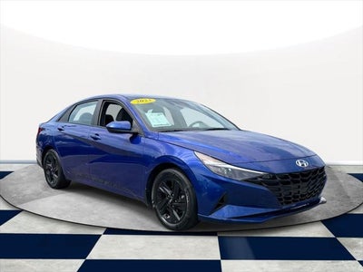 2023 Hyundai Elantra SEL 4DR Sedan