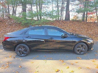 2023 Hyundai Elantra SEL 4DR Sedan