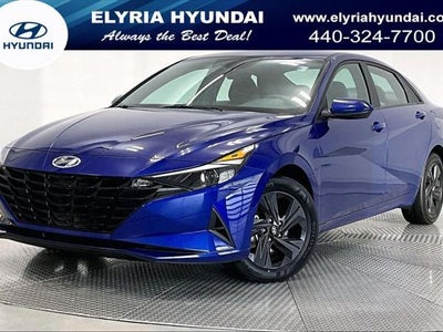 2023 Hyundai Elantra SEL 4DR Sedan