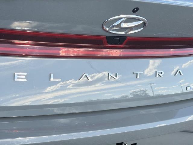 2022 Hyundai Elantra - $19,275