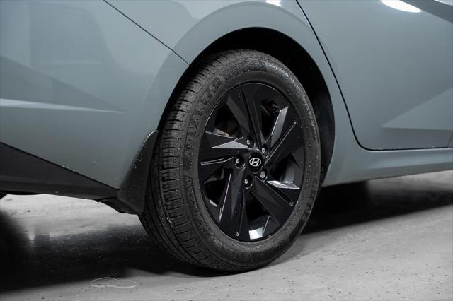 2021 Hyundai Elantra - $17,900