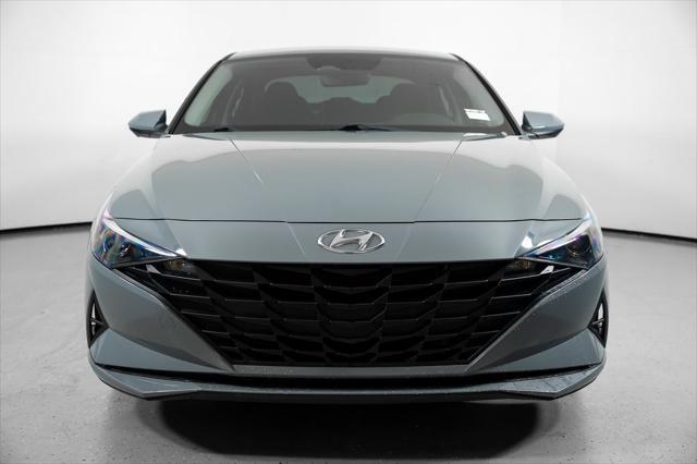 2021 Hyundai Elantra - $17,900