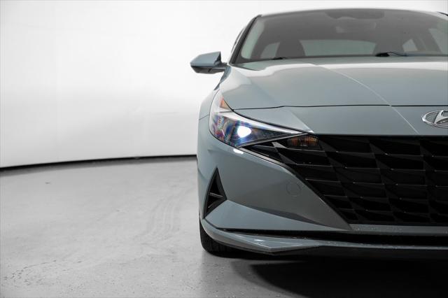 2021 Hyundai Elantra - $17,900
