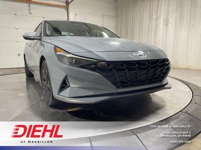 2022 Hyundai Elantra Hybrid Blue 4DR Sedan