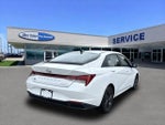 2022 ELANTRA Hybrid Thumbnail 8