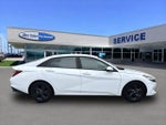2022 ELANTRA Hybrid Thumbnail 9