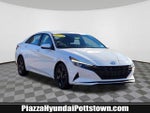 2023 ELANTRA Hybrid Thumbnail 1