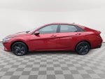 2023 ELANTRA Hybrid Thumbnail 9